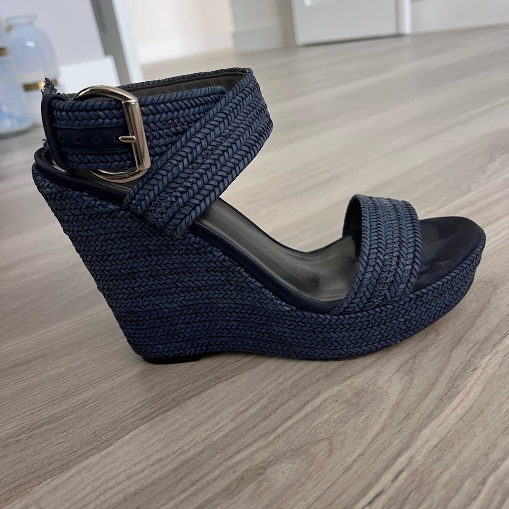 Stuart Weitzman 8.5 Braided navy platform heels